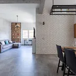 Speakeasy דירה *