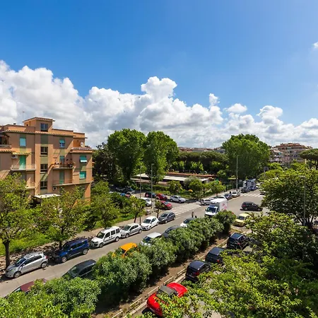 Speakeasy Lägenhet Lido di Ostia